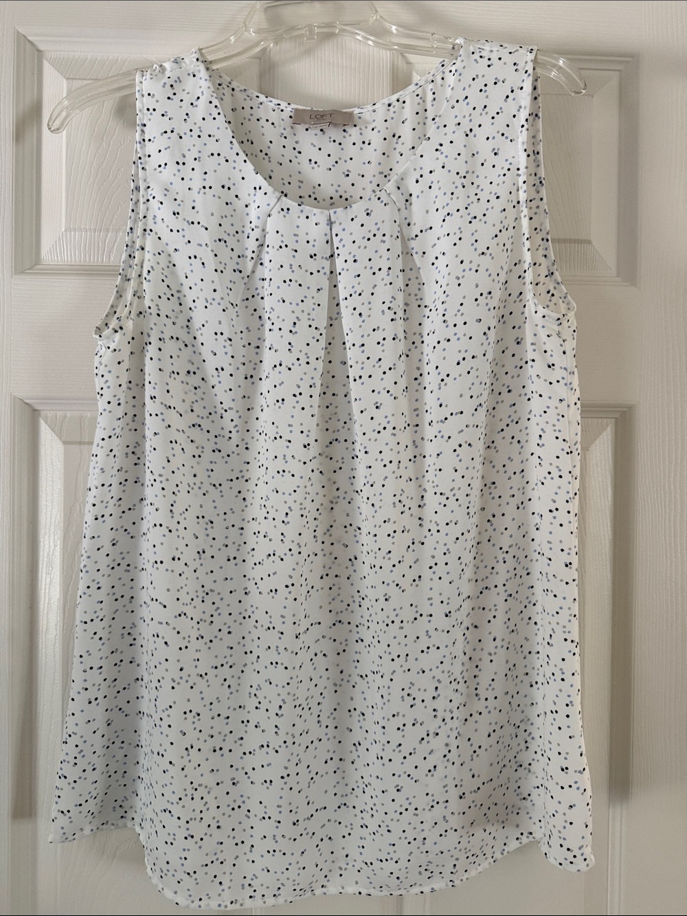 LOFT White Sleeveless Dot Pleated sleeveless top